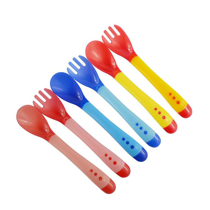 Color changing spoon